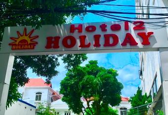 Holiday Hotel 2 has rooms with a private hot tub