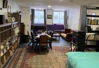 LOFT ATYPIQUE HYPER CENTRE SAINT-ETIENNE - 80 m2 allows 18 year olds to book a room