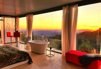 Stylish beautiful and exotic Oleandro glass Suite has Balcony rooms