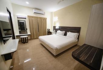 Avenue 11 Premium Stays Madurai has Balcony rooms