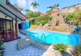 Villa Bougenvil A2 has Balcony rooms