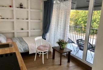 Sm  lio nam   studija has Balcony rooms