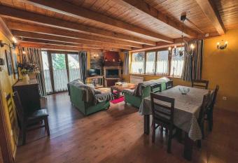 Apartamento Baciver en GAROS By CASAS ARANESAS J ANTES has Balcony rooms