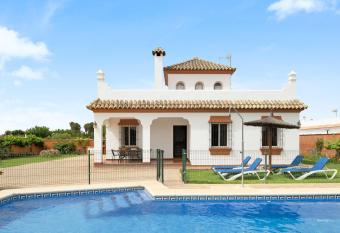 Villa Juani S  lo familias has Balcony rooms