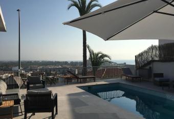 Jamaica has Balcony rooms