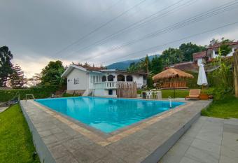 Villa Cisarua Wulan has Balcony rooms