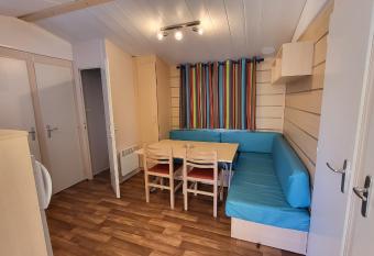 Touzani Anne Marie allows 18 year olds to book a room