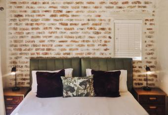 Pont de Val Studio Apartments has Balcony rooms