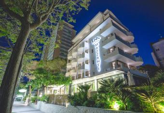 Hotel Mazzanti has Balcony rooms