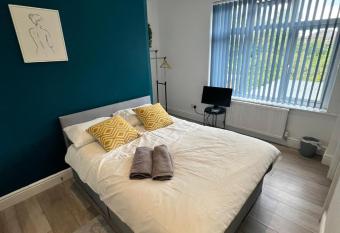 Barnet Studios allows 18 year olds to book a room