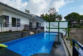 Villa Cisarua RJS has Balcony rooms