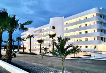 rock star B101 has rooms with a private hot tub