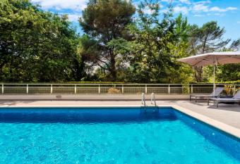 B&B HOTEL Barcelona Sant Cugat has Balcony rooms