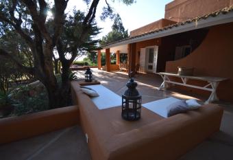 Dimora dell Olivastro allows 18 year olds to book a room