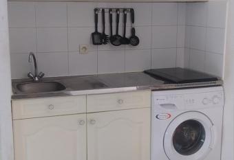 SPACIEUX STUDIO MER PISCINE has Balcony rooms