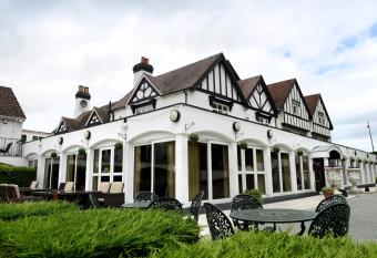 Buckatree Hall Hotel allows 18 year olds to book a room