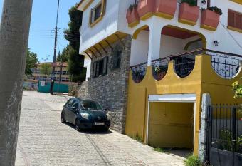 ANASTASIAS HOUSE has Balcony rooms