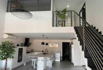 Maison SAINT ANDIOL has Balcony rooms