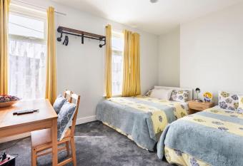 Travellers  Choice in Harwich-Essex has Balcony rooms