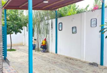 Casa Halley Vacacional has rooms with a private hot tub