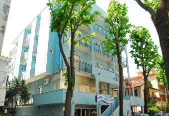 Hotel Veliero allows 18 year olds to book a room