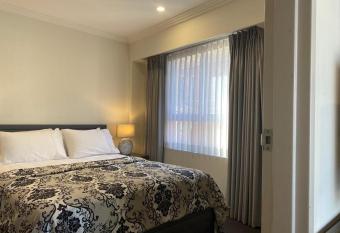 The Harbour has rooms with a private hot tub