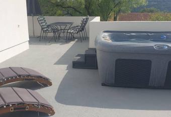 Apartment DELFIN Bribir-Novi Vinodolski allows 18 year olds to book a room