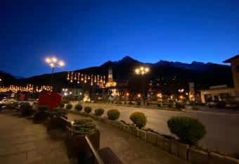 Casa Santa Maria 4 allows 18 year olds to book a room