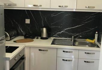 tonias studio allows 18 year olds to book a room