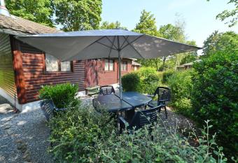 Cottage 142 allows 18 year olds to book a room