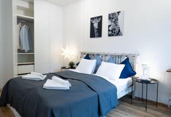 Central Park Apartments has Balcony rooms