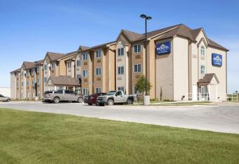 Microtel Inn & Suites by Wyndham Pleasanton has Smoking rooms