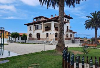 Hotel El Rosal de Cudillero has Balcony rooms