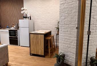 Proche Roland Garros has Balcony rooms