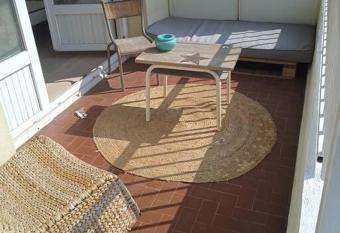 Appartement de tourisme. has Balcony rooms