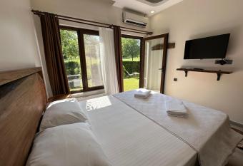 Ma  ukiye Otel has Balcony rooms