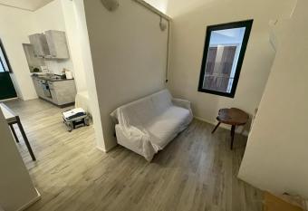 Salento Sunny Flat has Balcony rooms