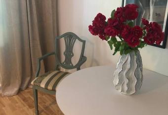 Green Studio close to Stockholm City has Balcony rooms