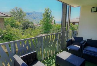 Appartement cosy - Chez Sinti allows 18 year olds to book a room