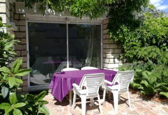 Nice family studio in villa Sceaux 600m RER B direct to Notre-Dame has Balcony rooms