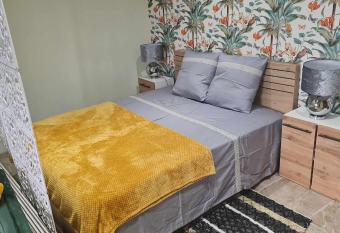 Chez Karine - Appartement allows 18 year olds to book a room