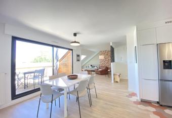 Le 501, proche Rodez has Balcony rooms