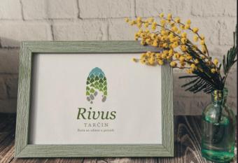 Villa Rivus has rooms with a private hot tub