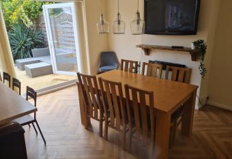 EDGEHILL has Balcony rooms