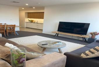 Darby Delight walk to beach and restaurant has Balcony rooms