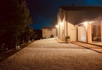 Tenuta Le Ville has Balcony rooms