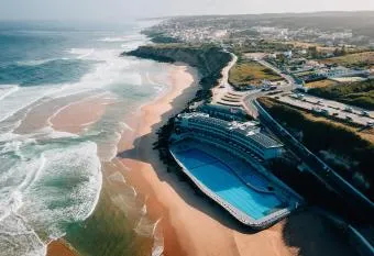 Tiny Smart Home, Private Garden & Outside Jacuzzi. Center Sintra! has rooms with a private hot tub