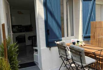 Maison de p  cheur Bachelet Home has Balcony rooms