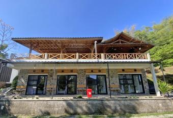 Shine River has Balcony rooms