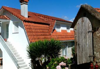 Eido Benito has Balcony rooms